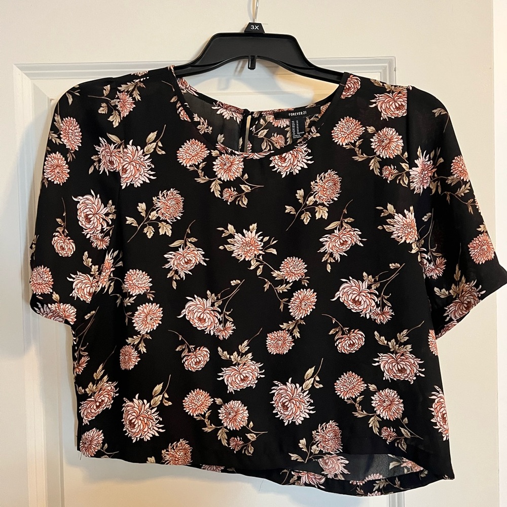 Forever 21 Black & Pink Floral Blouse - size M